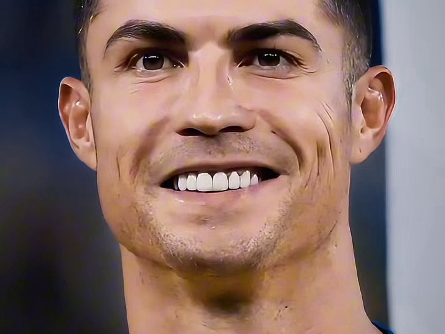 C罗刷新世界纪录，浓眉教练激动落泪！(c罗刷新世界纪录,浓眉教练激动落泪是哪一集)