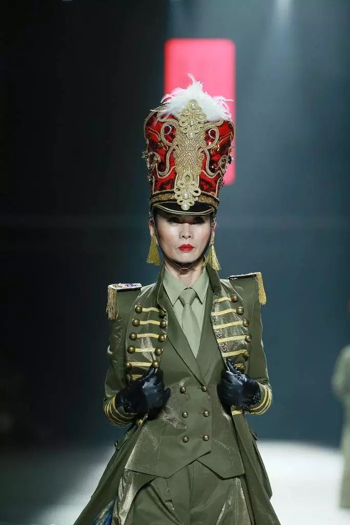 开云官网首页-包含洛杉矶快船迎CBA季后赛关键赛，加时末段复出首秀，引发热议，更衣室氛围转暖的词条